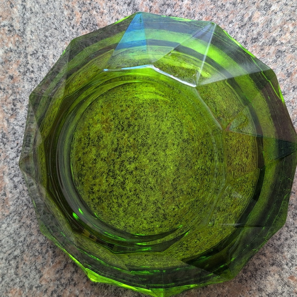 Vintage Viking Glass Emerald Green Diamond Point Candy Dish Compote - Picture 8 of 11